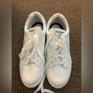 CHANEL Sneakers